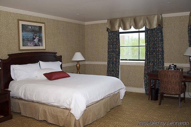Roberts Riverwalk Urban Resort Hotel Detroit Quarto foto