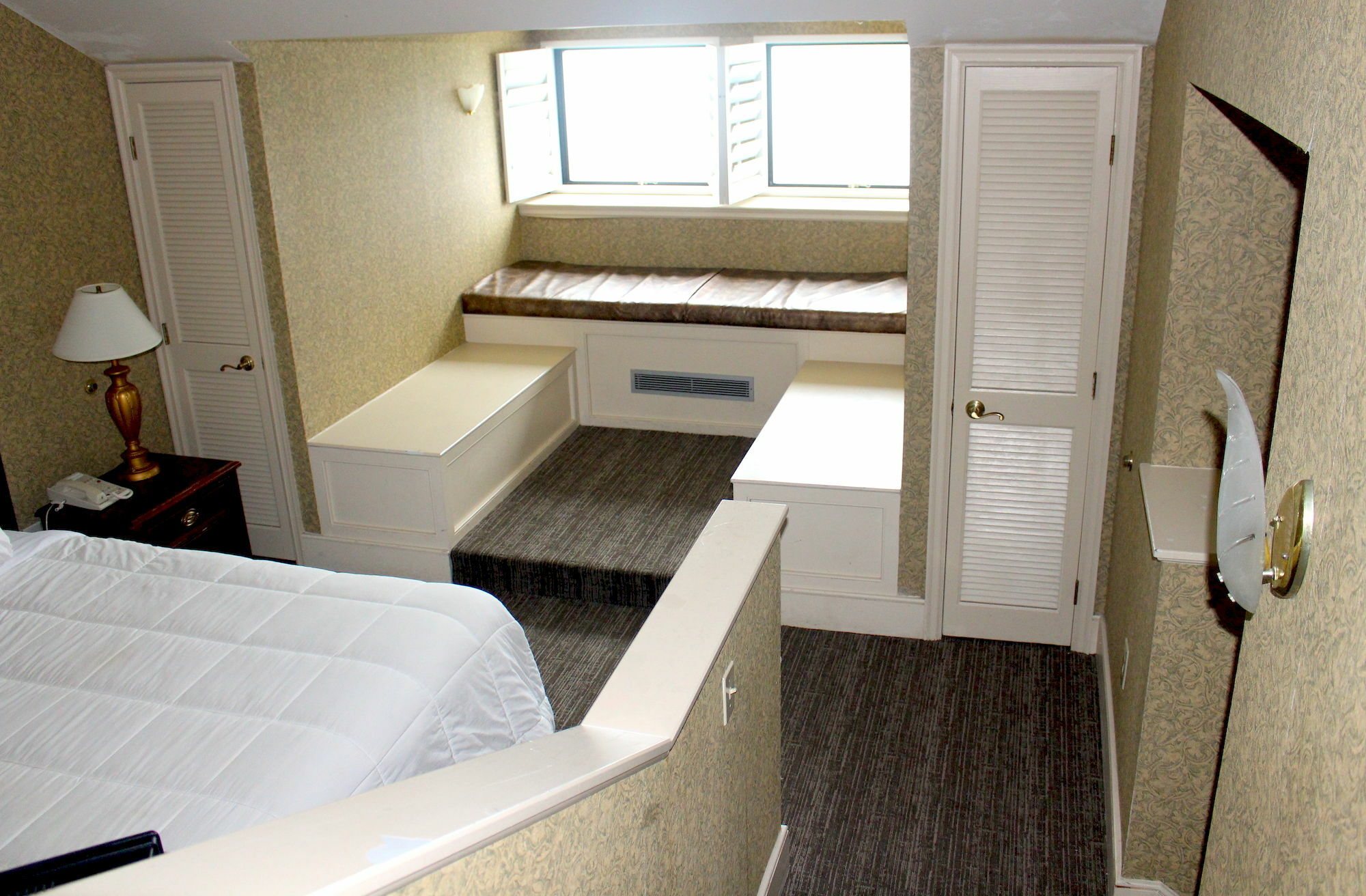 Roberts Riverwalk Urban Resort Hotel Detroit Exterior foto
