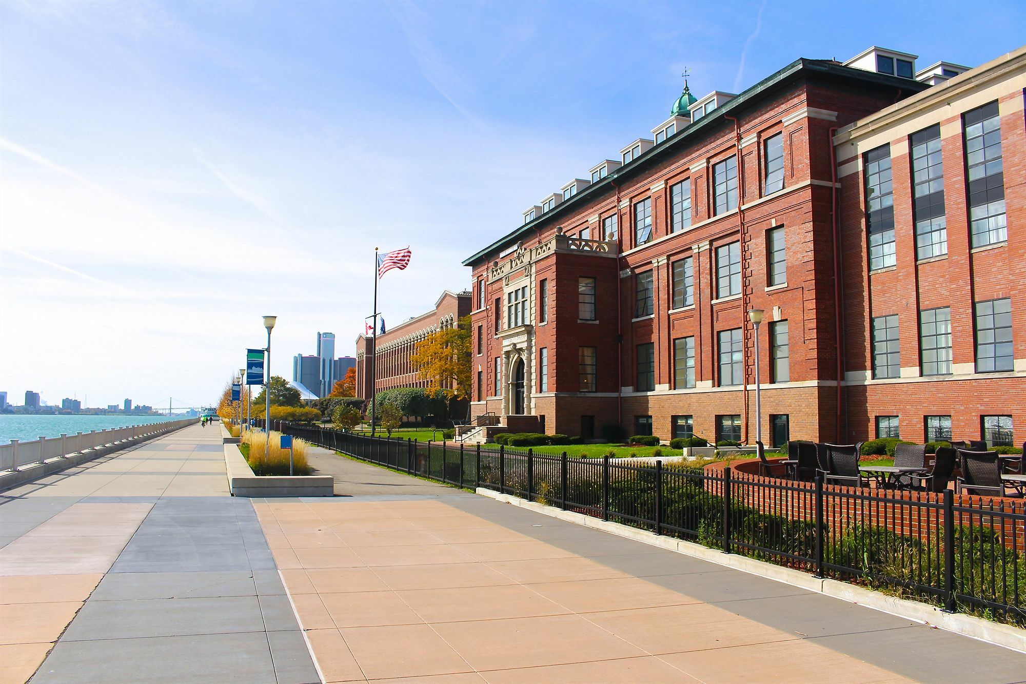 Roberts Riverwalk Urban Resort Hotel Detroit Exterior foto