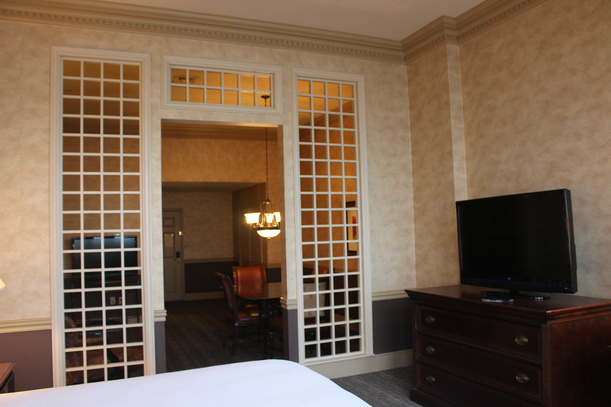 Roberts Riverwalk Urban Resort Hotel Detroit Exterior foto